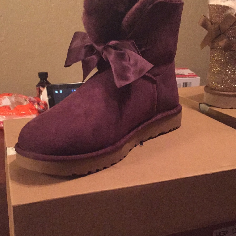 UGGS